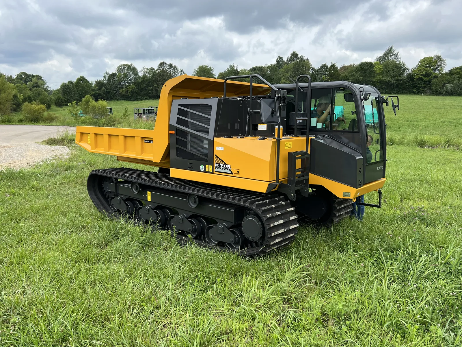 Kato IC70R crawler carrier